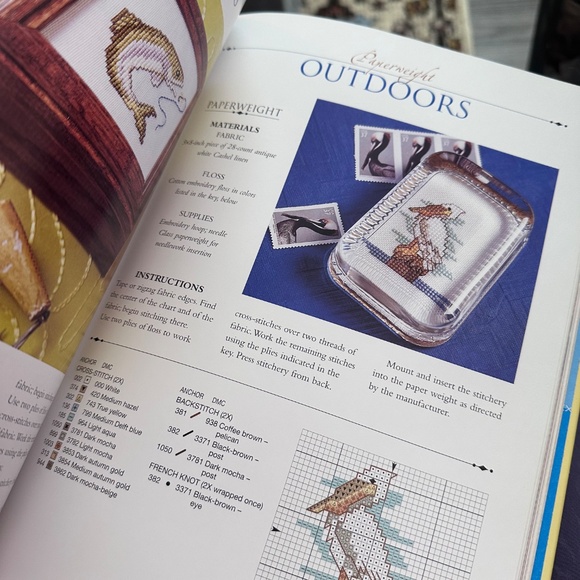 BEAUTIFUL CROSS Stitch - Embroidery Book / Patterns by Better Homes & Garden - Picture 4 of 9